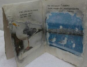 "Fri, livlig og modig. Svæver højt og ser vidtTo sammen i udsyn hvor frihed og samhørighed mødes"