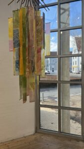 Kunstnere fra Kvindelig kunstnersamfund mødes på Filosofgangen i Odense